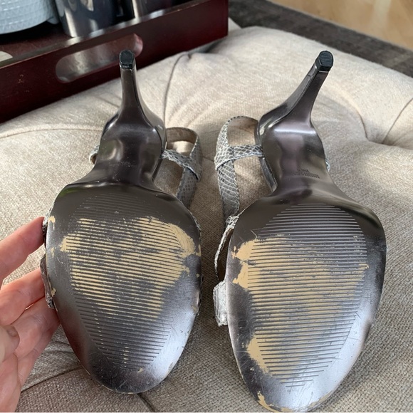 Michael Kors 1981 Platinum/Silver Metallic Leather Heel US 10M - Picture 7 of 8